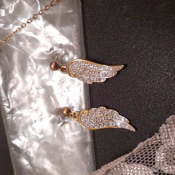 Diamond Wing Set Earrings and Necklace Absolutely Stunning! - Picture 2 of 7